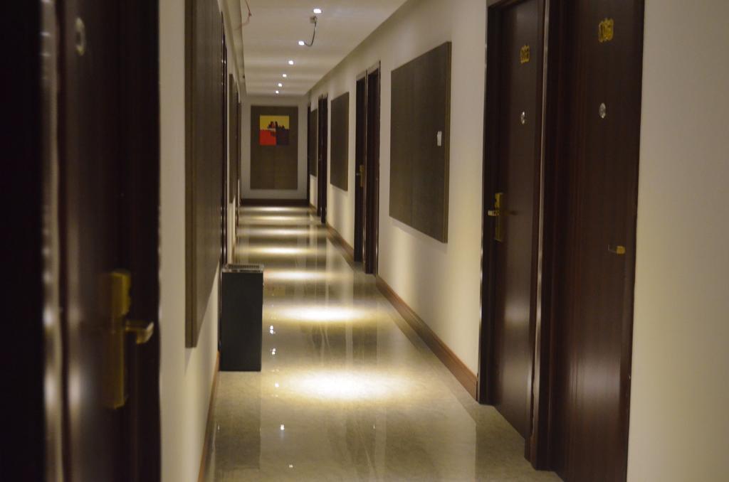 Mustika Gajah Mada Hotel ジャカルタ エクステリア 写真