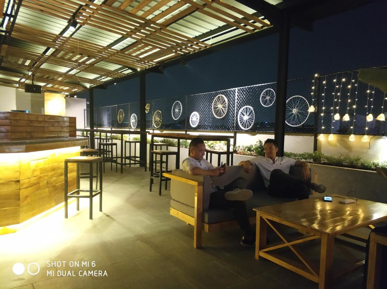 Mustika Gajah Mada Hotel ジャカルタ エクステリア 写真