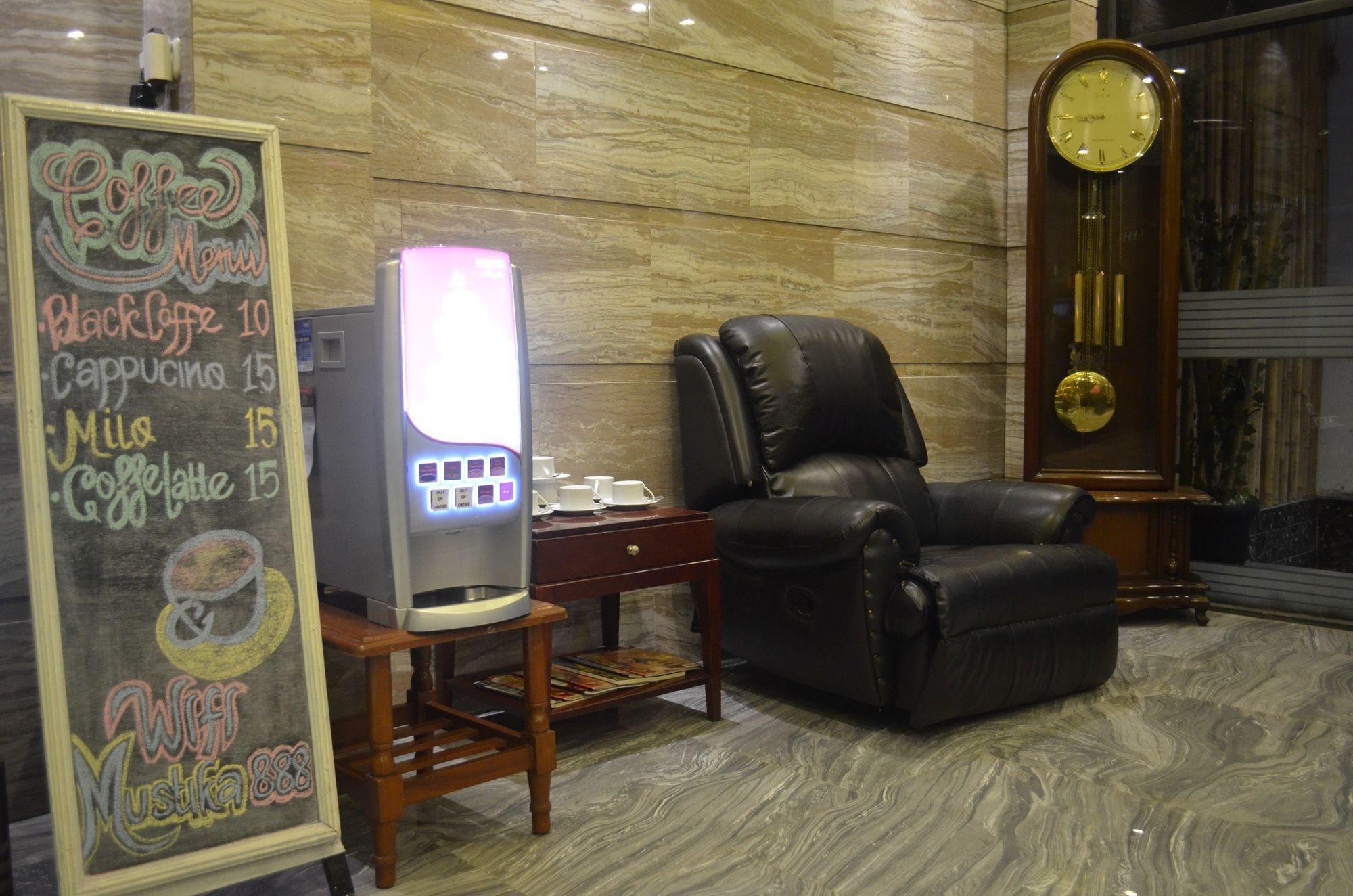 Mustika Gajah Mada Hotel ジャカルタ エクステリア 写真