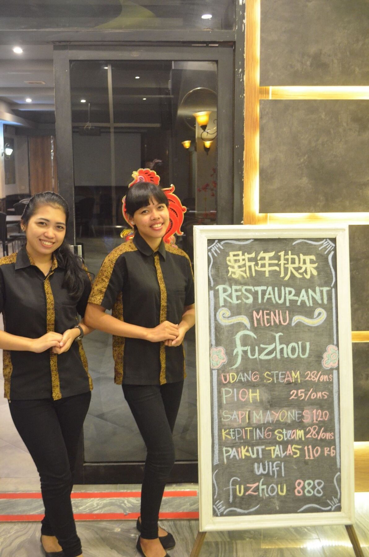 Mustika Gajah Mada Hotel ジャカルタ エクステリア 写真